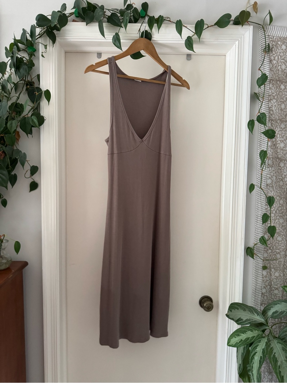 Wilfred Taupe V-Neck Midi Tank Dress
